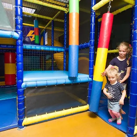 Kamp alanı Vakantiecentrum De Ullingse Bergen 3*